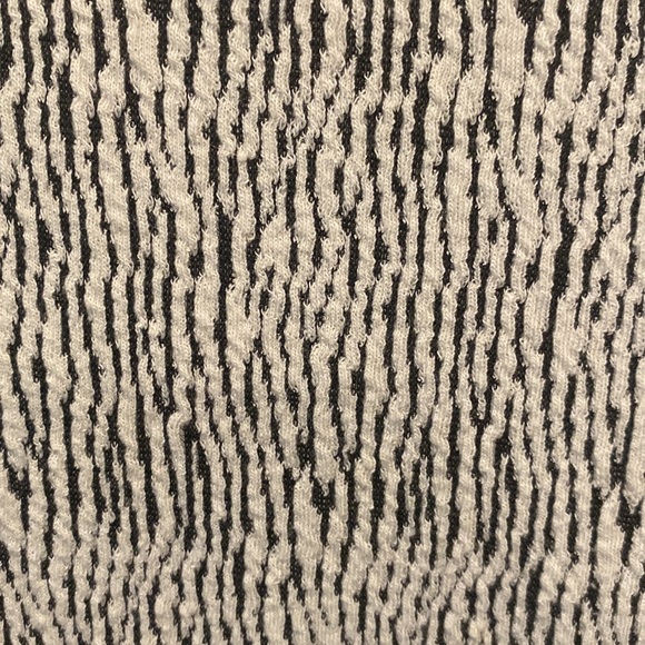 Black and White Print Longsleeve Bodycon Dress - Picture 3 of 3